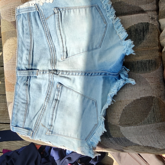 Mossino lacey jean shorts - Picture 3 of 4